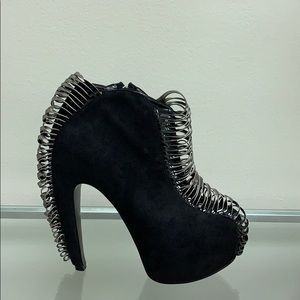 Zilla Black Velvet Cheetah bootie
